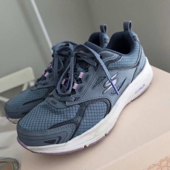 Skechers Go run Athletic Shoes with ortholite Size 7.5 - Picture 1 of 9